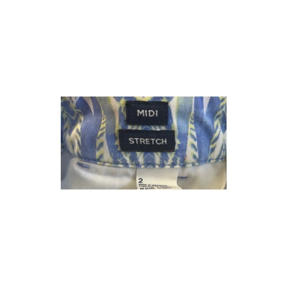American Eagle Midi Stretch Patterned‎ Shorts